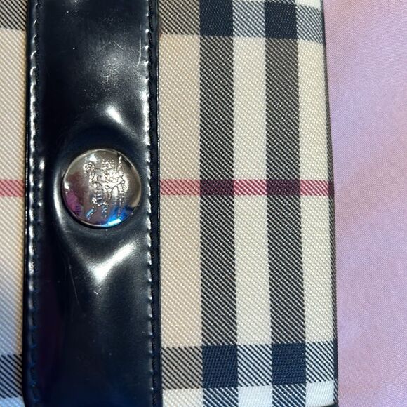 Burberry NovaCheck Wallet Excellent condition - Picture 9 of 9